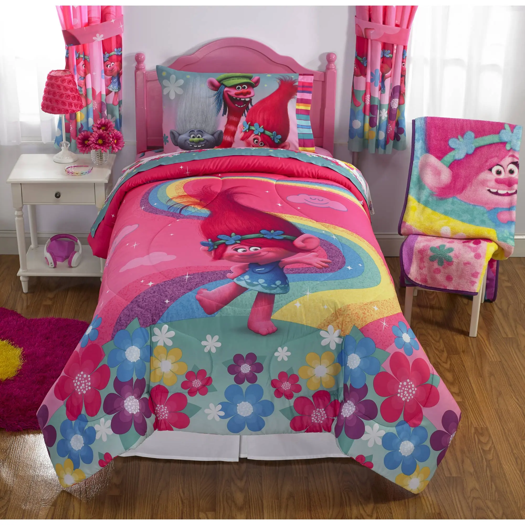 Red Poppy Bedding Find Deals On Line At Get Quotations Dreamwork S Trolls Show Me A Smile Poppy Reversible Kids 4 Piece Twin Size