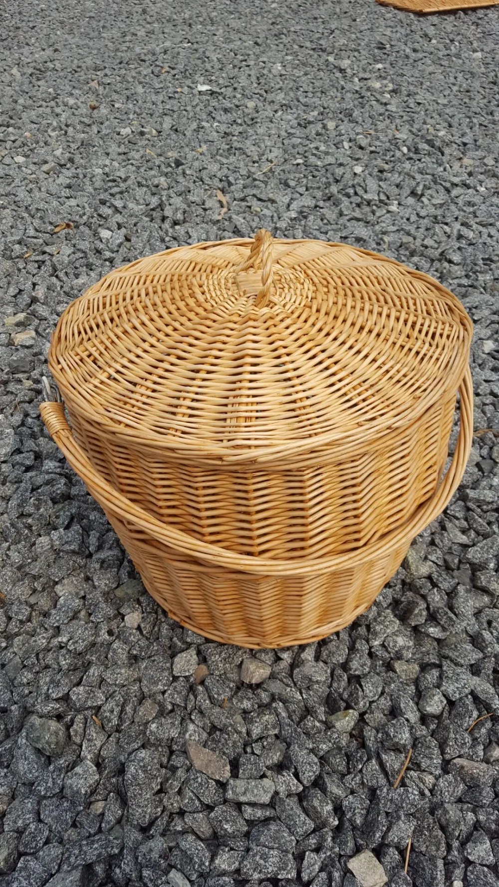 Rurality Wicker Willow Picnic Basket Hamper With Lid And Handle Buy