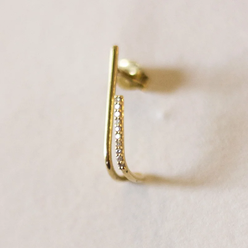 Wholesale Minimalist Jewelry One Gram Gold Diamond Stud Earrings 