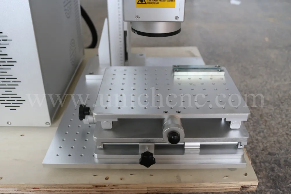 hot style Protable mini fiber 20w 30w 50w/laser marking machine for metal