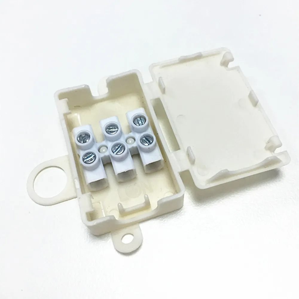 4 Pole Junction Box With Screwless Push Wire Connector For Led Light