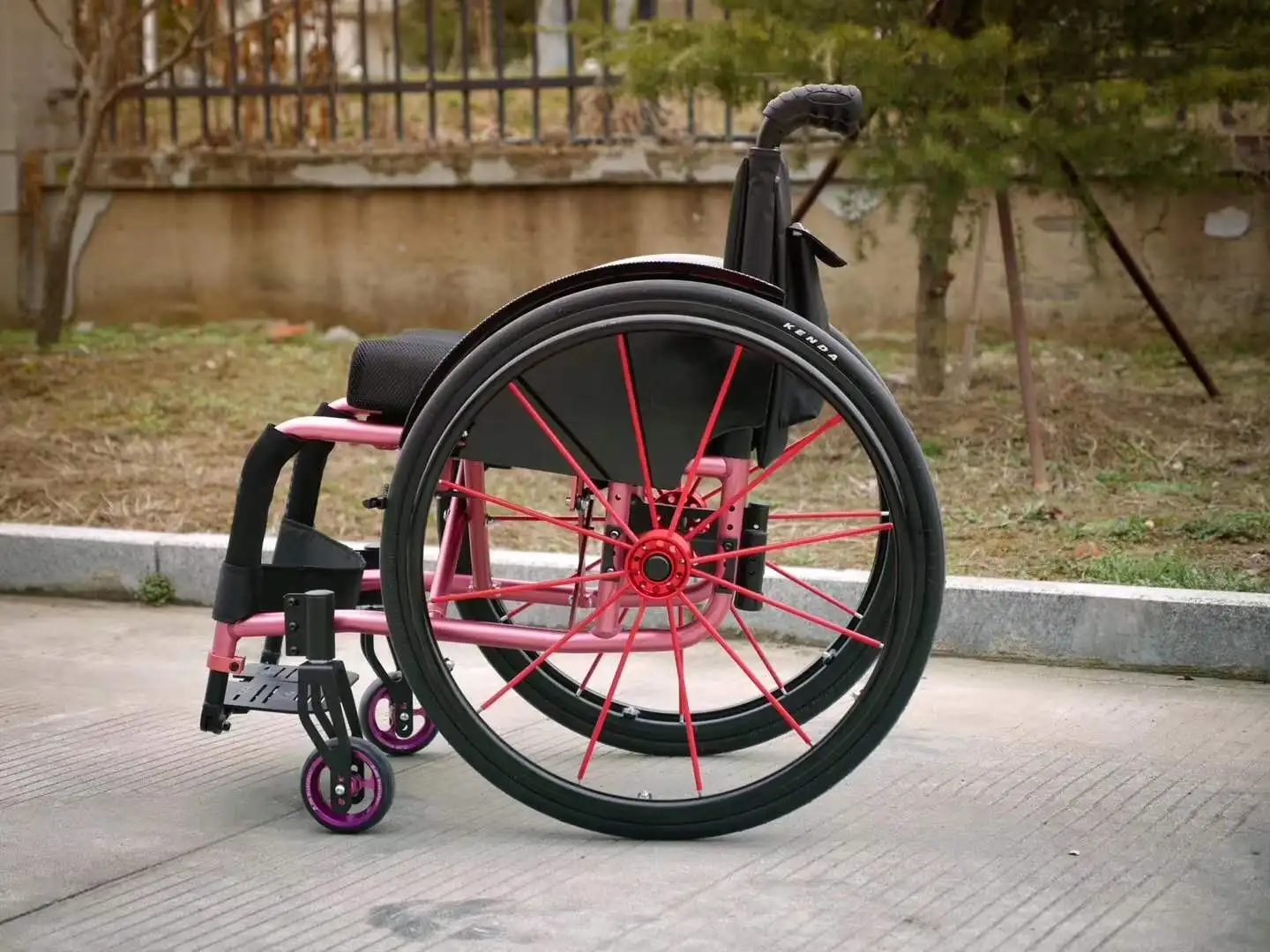 New Design Lightweight Manual Sport Wheelchair Foldable With Wholesale