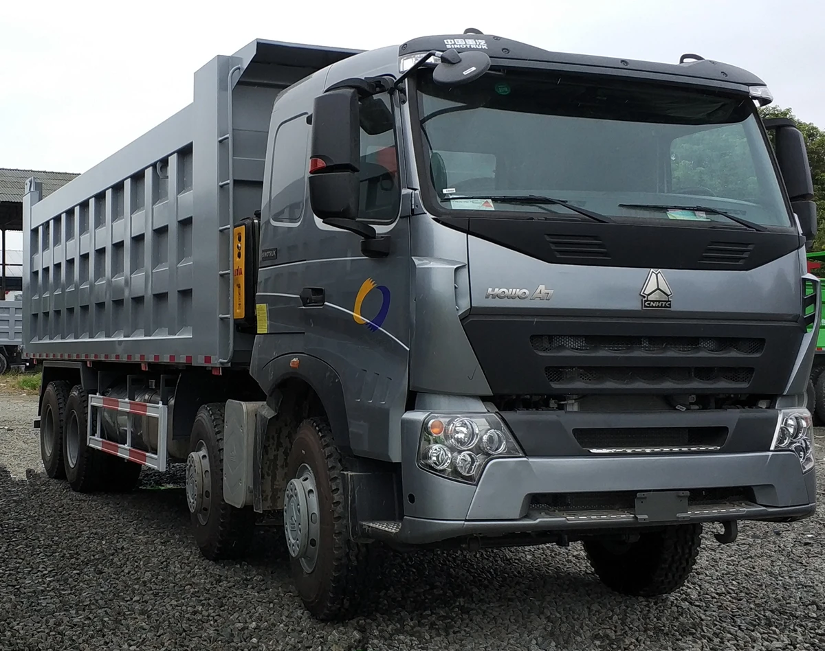 China Manufacturer 8X4 371HP howo A7 dump truck
