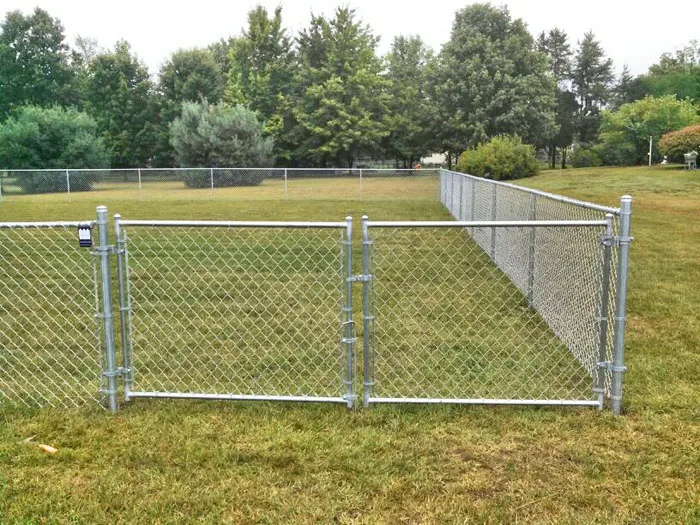 chain link fence gate 3.jpg