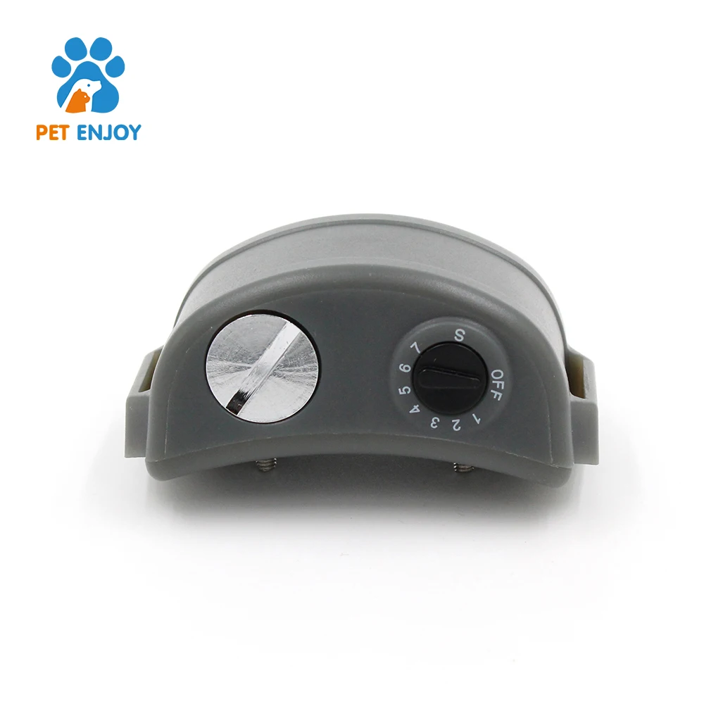 GPS pet tracker collar to help find and keep dogs safe GPS pet tracking collar waterproof support ios and android dog finder