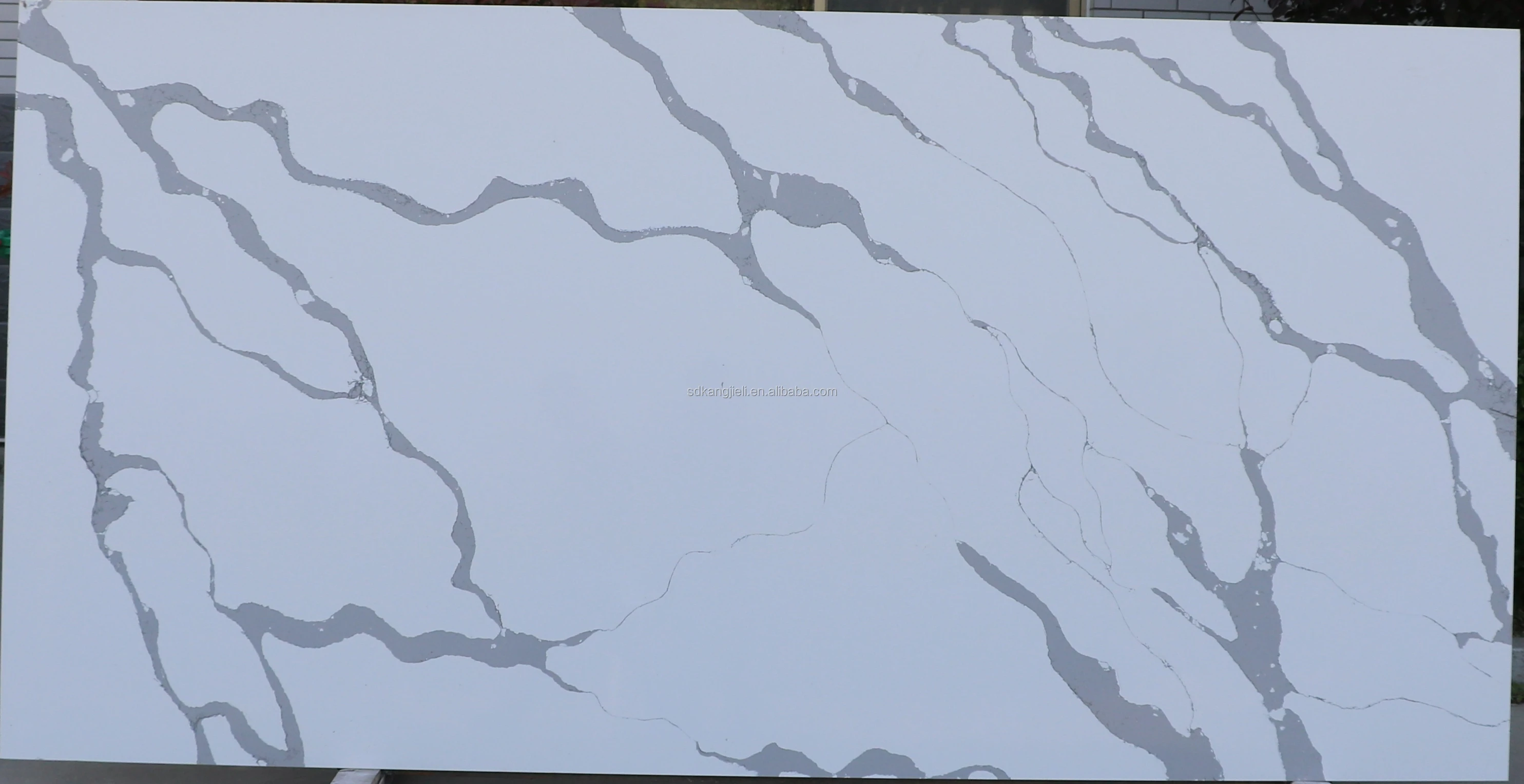 calacatta 2cm thickness originated from Shandong artificial quartz slabs kzs610