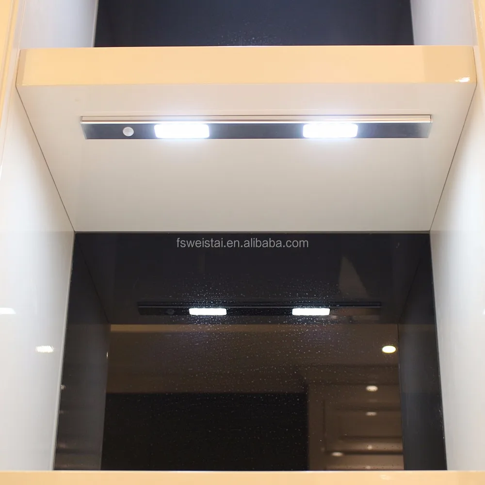 Usb Led Recargable Dentro Del Gabinete De Luz Con La Mano De Barrido De