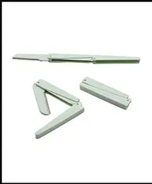eyebrow razor 1.jpg