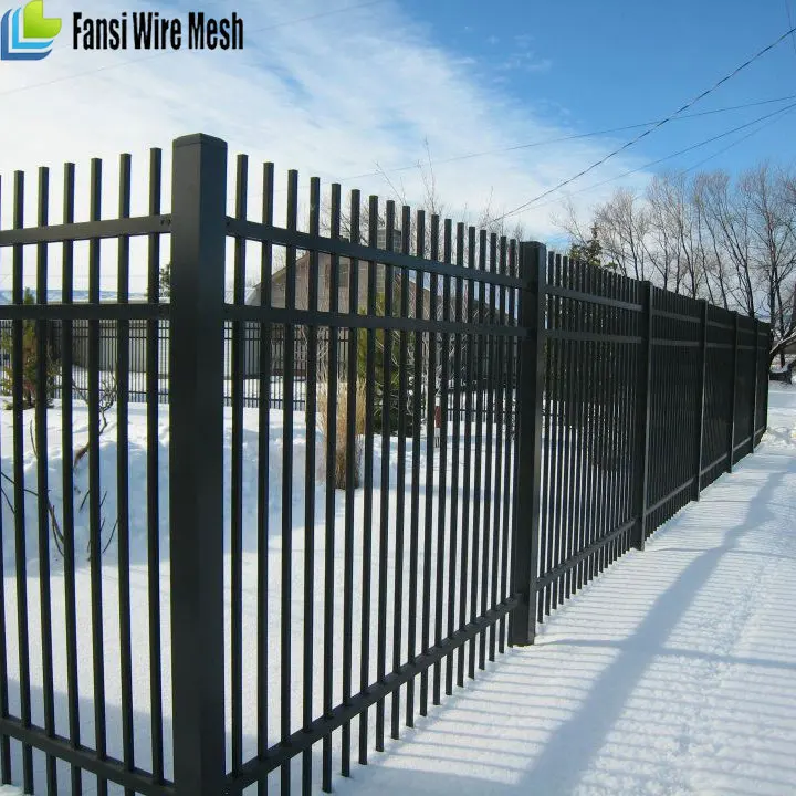 China Factory High Quality Wrought Iron Garden Border Fence Decorative