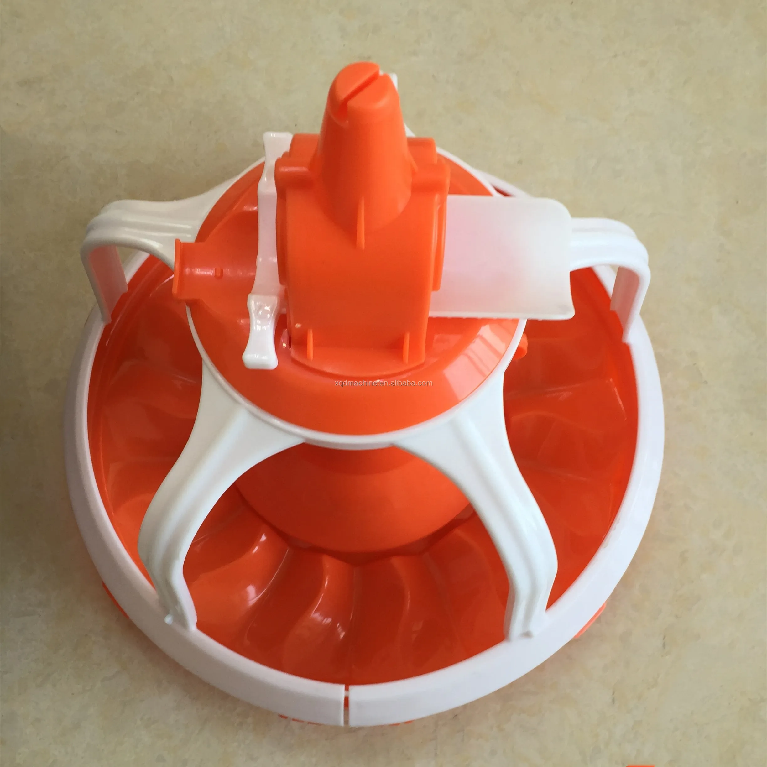 New Desgin Poultry Feeder Poultry Feed system feeding pan from China factory