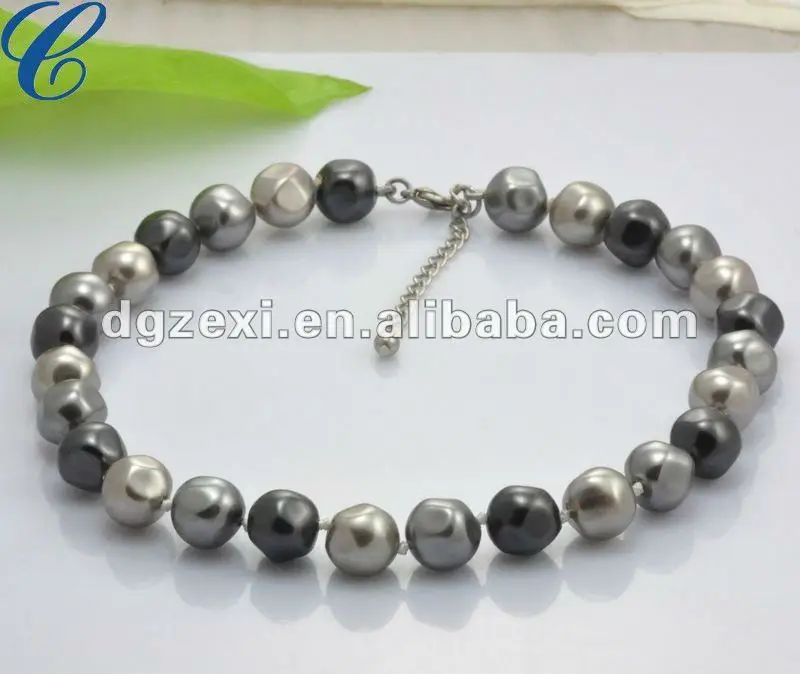 baroque necklace.jpg