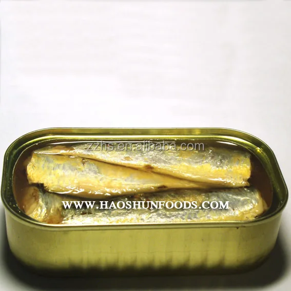 Sardine fish in oil club can