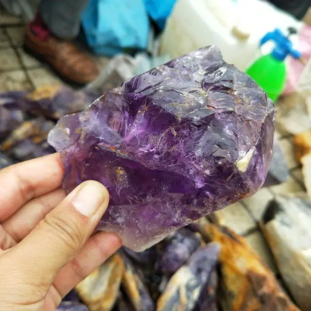 raw amethyst chunks