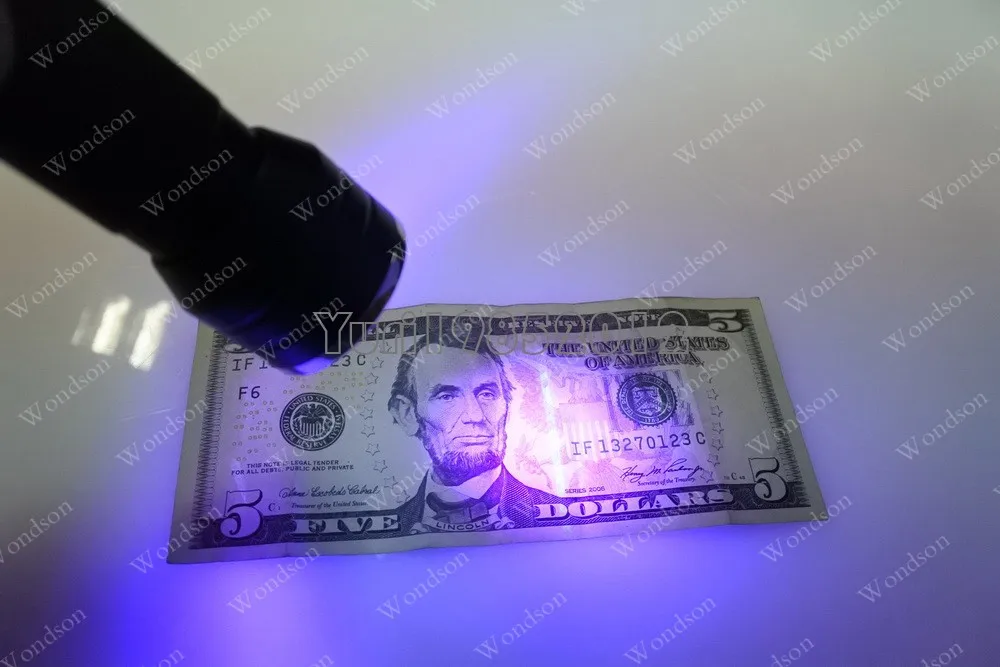 UV Ultra Violet Torch Counterfeit Fake Forgery MoneyNote  Checker FREE BATTERIES 