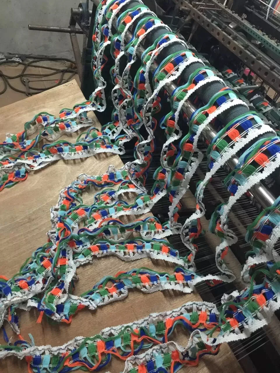 China 2019colorful Tape Sewing With Fringe/tassel Yards Wholesale Pom Pom Trim Buy Wholesale