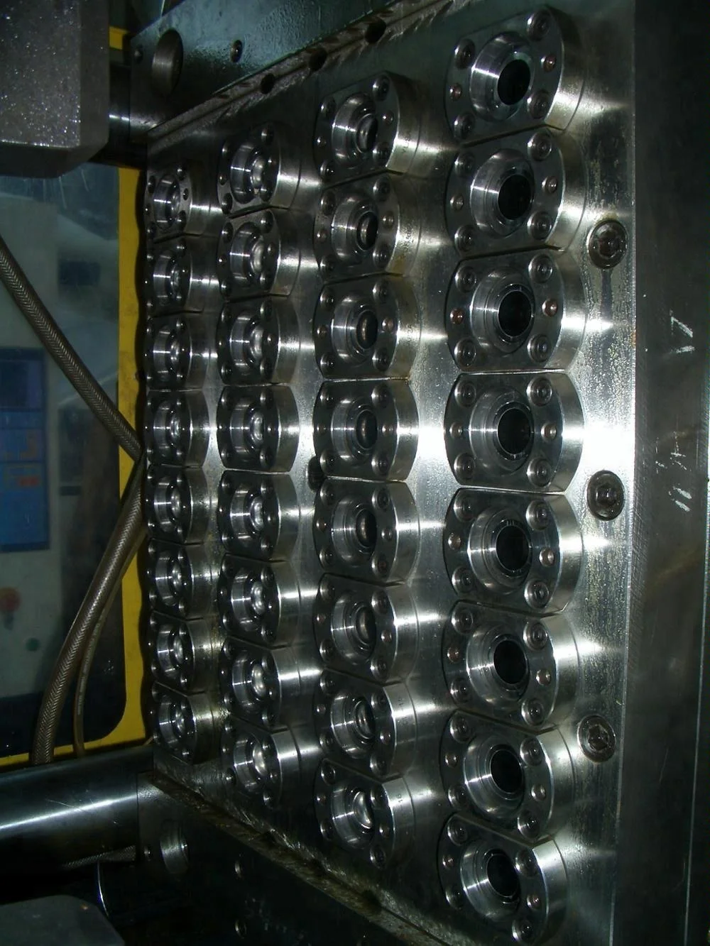 PET Preform Mould2.JPG