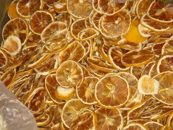 Sell_dried_lemon_slice[1]