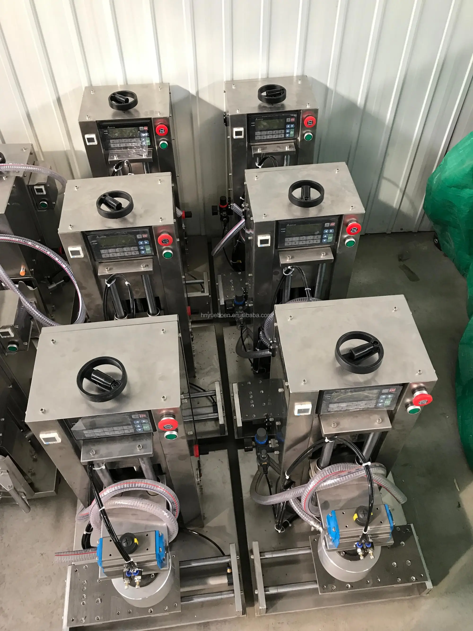 glass bottle twist off cap vacuum capper machine  jpg