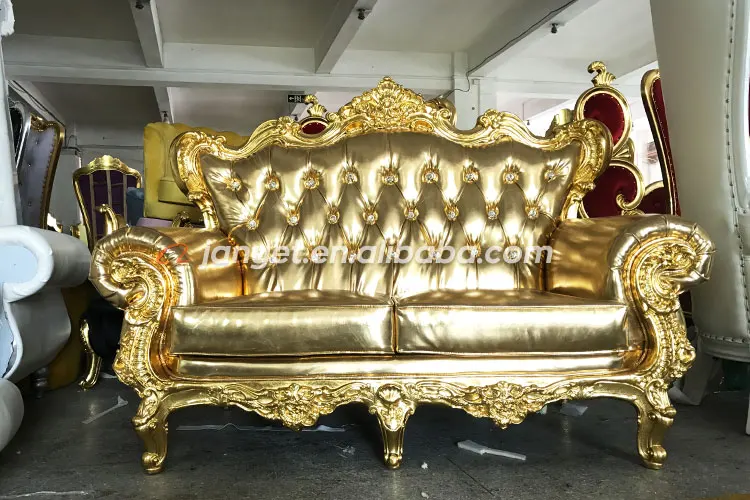 Luxury Royal Solid Wood Carved Golden Dubai Leather Sofa Furniture