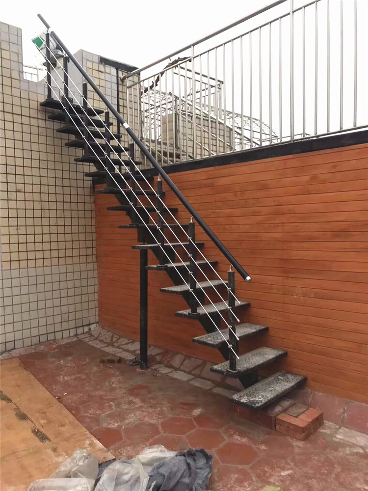 户外锻铁钢直楼梯价格/黑色钢楼梯户外
