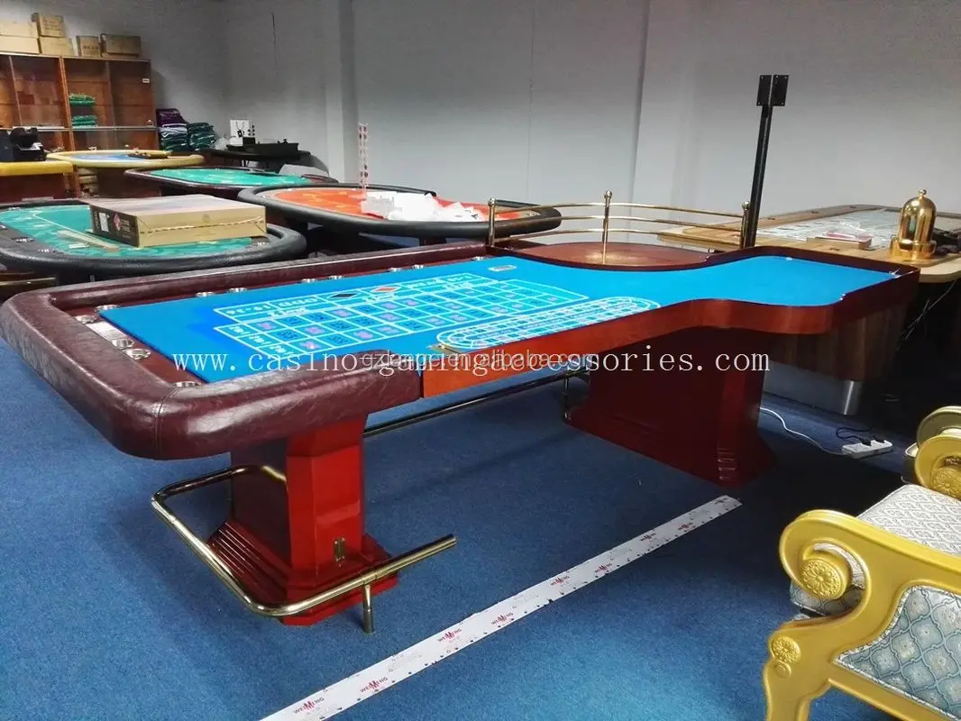 110 Inch Standard Size Roulette Table Gaming Table With Roulette Wheels