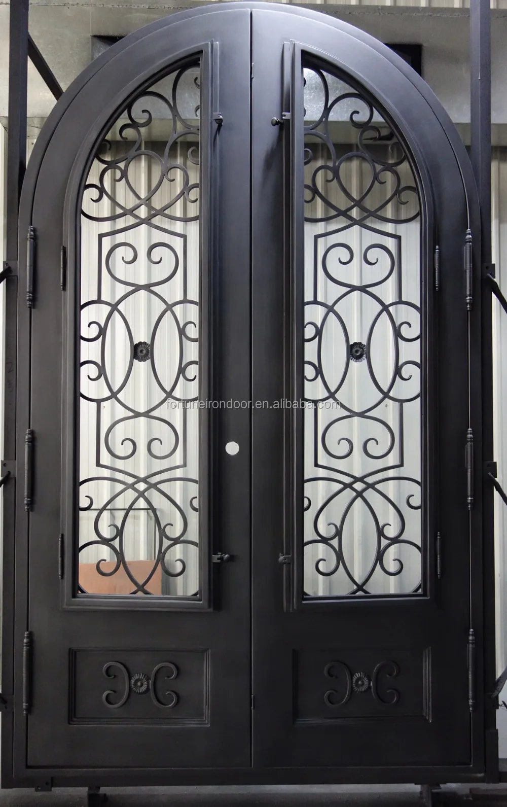 2016 Arco Superior Puerta De Hierro Forjado Con La Mitad De Ventanas