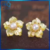 Shell / Mother of Pearl Flower Earring