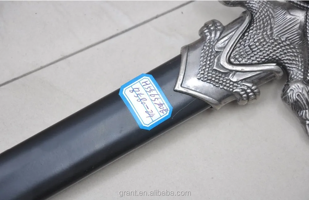 フェンシング中世の剣 Buy 中世の剣フェンシング 装飾的な中世の剣盾 プラスチック製のおもちゃ中世の剣 Product On Alibaba Com