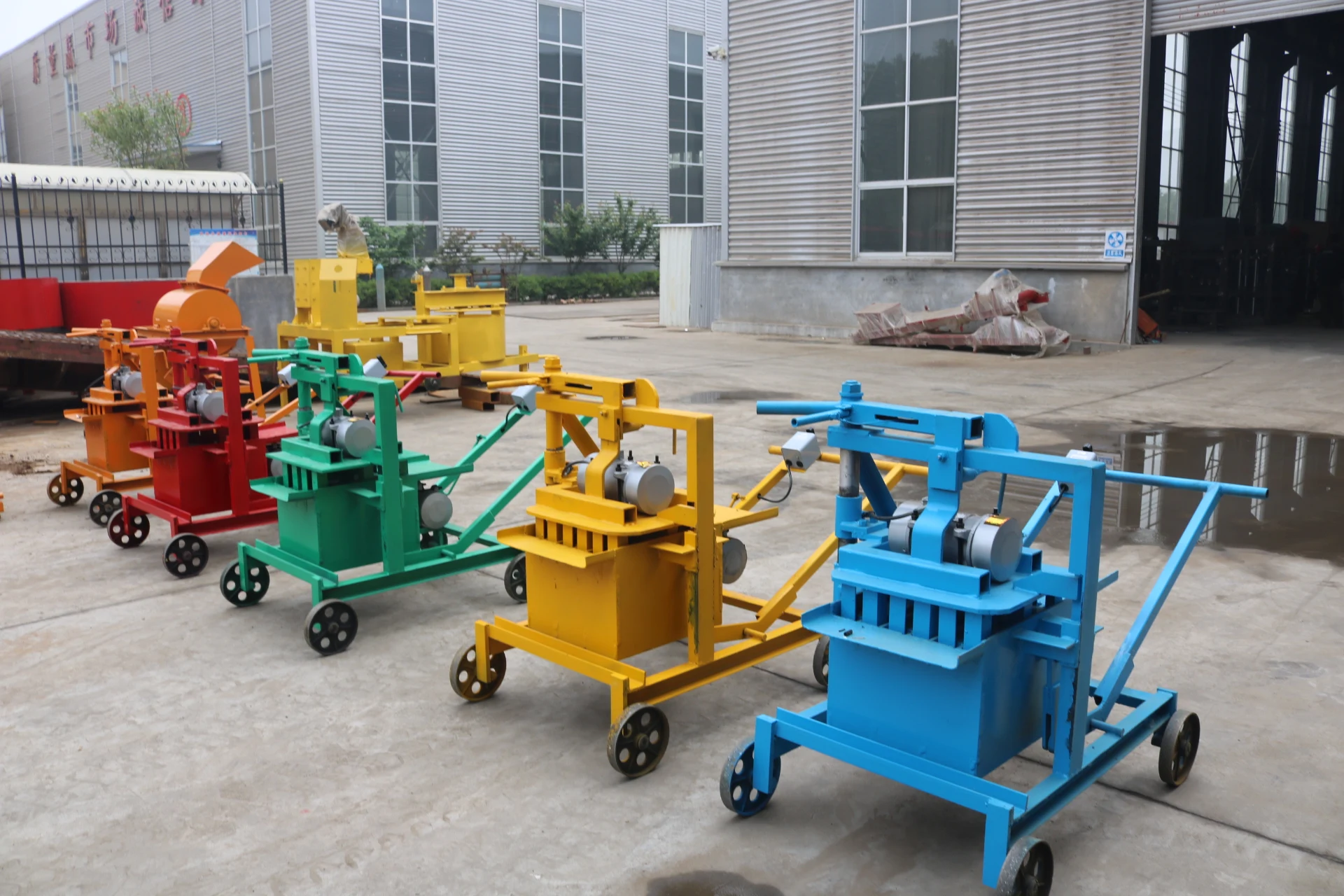 Mobile Concrete Block Making Machine Qmj2-45 Made In China - Buy Cement ...