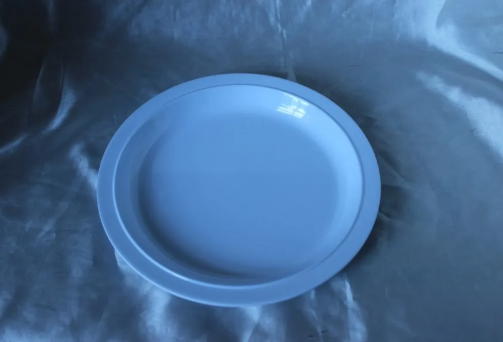 white melamine plate