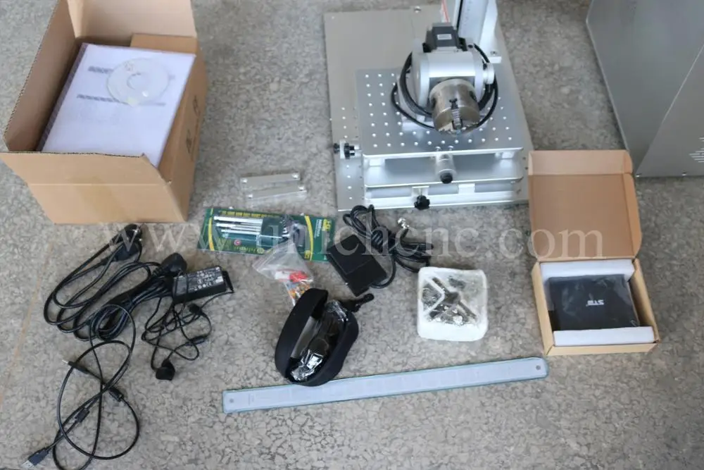 UNICHCNC portable fiber laser marking machine for jelwery/gold/sliver plastic