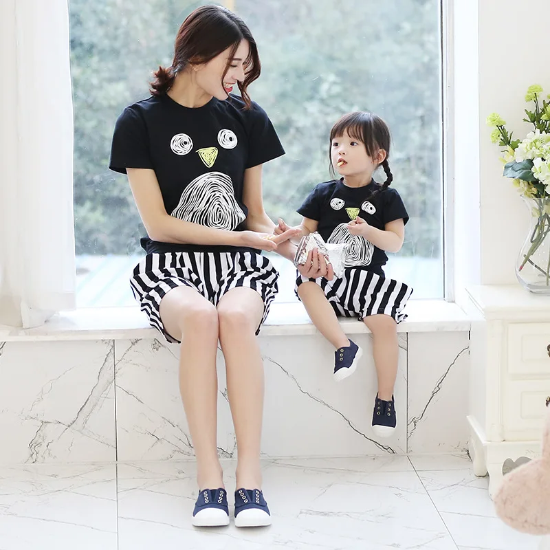 2016 New coming Family Matching outfit Soft Cotton Bird Eye nose print T shirt Striped shorts