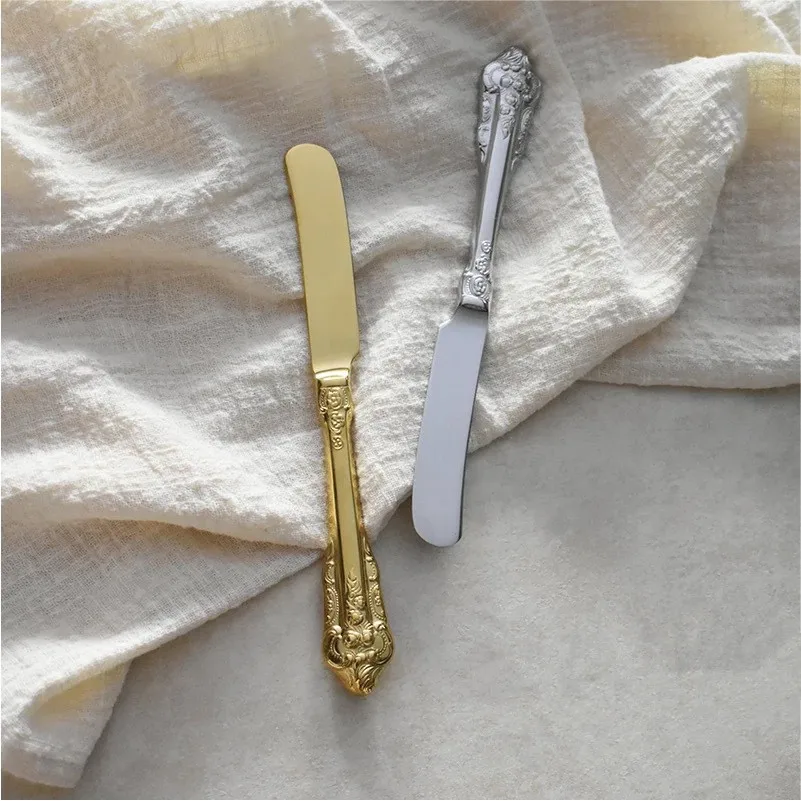 Wholesale Stainless Steel European Palace Design Gold And Silver Cutlery Set Metal Fork Knives And Spoon Gift Flatware