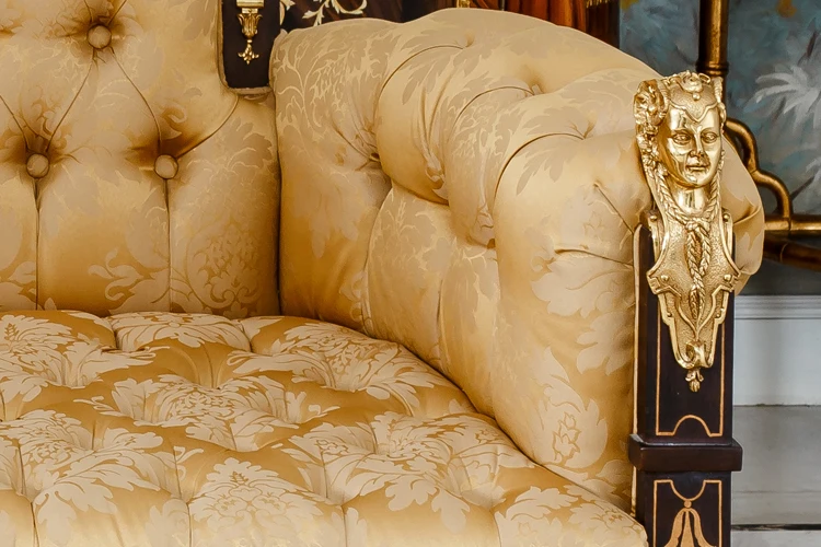 French Luxury home furniture Italian royal style wooden antique sofa set sectional sofa for hotel lobby villa  Living room