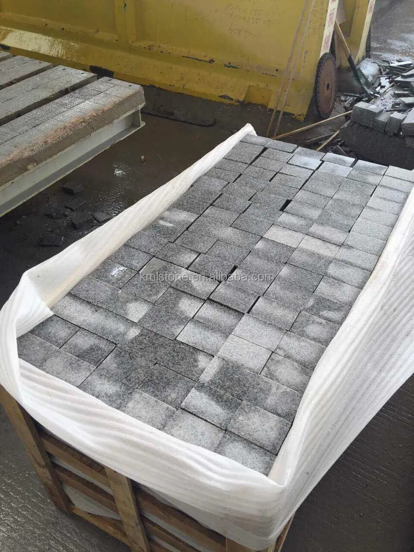 Mixed Color Mesh Granite Cobble Stones