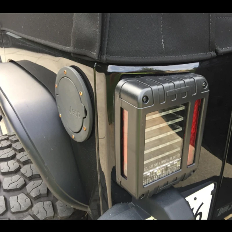 jeep clear lens tail light.jpg