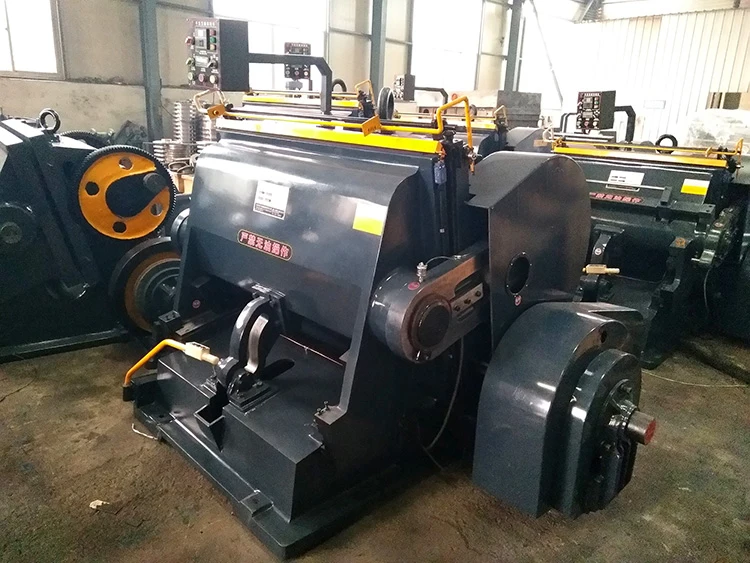 2017 NEW LATEST business LUM 1300mm creasing and cutting assembling machine made in cangzhou