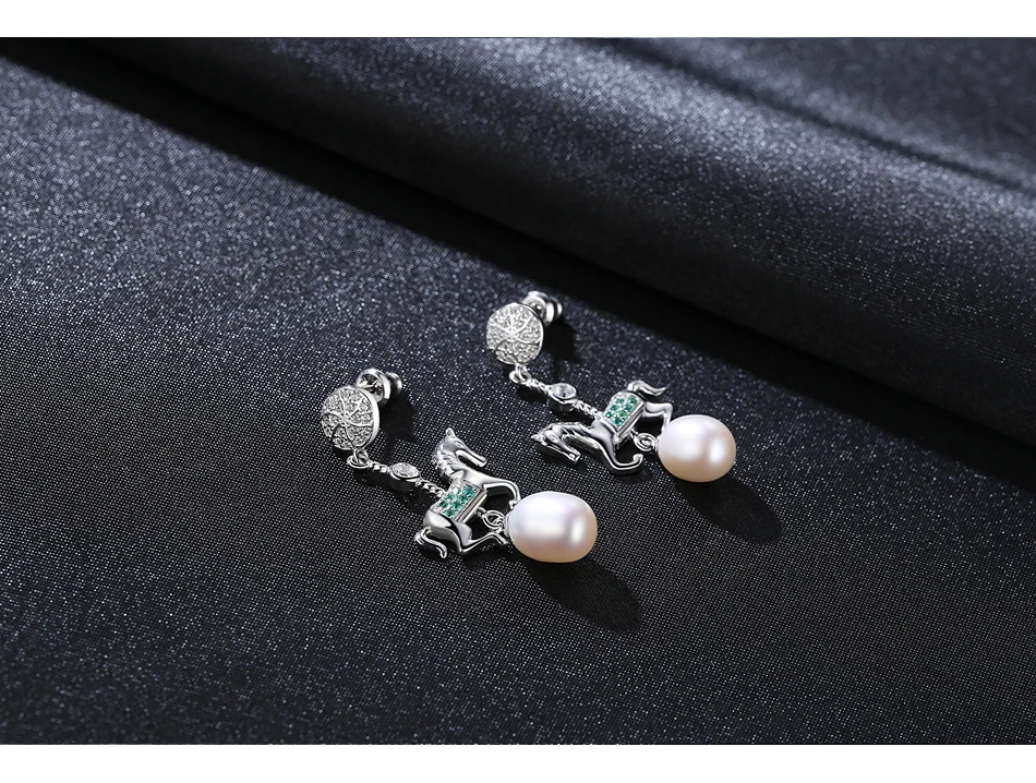 Жемчуг бренды. Украшения с жемчугом. Жемчужина любви. Кольцо поцелуйчик золотое с жемчугом. Серьги из жемчуга shell pearl.