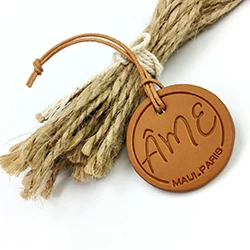 Widely used high quality hot sale custom design pvc hang tags label