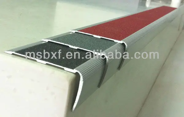 Outdoor Indoor Raked Back Anti Slip Stair Nosing For Steps With No