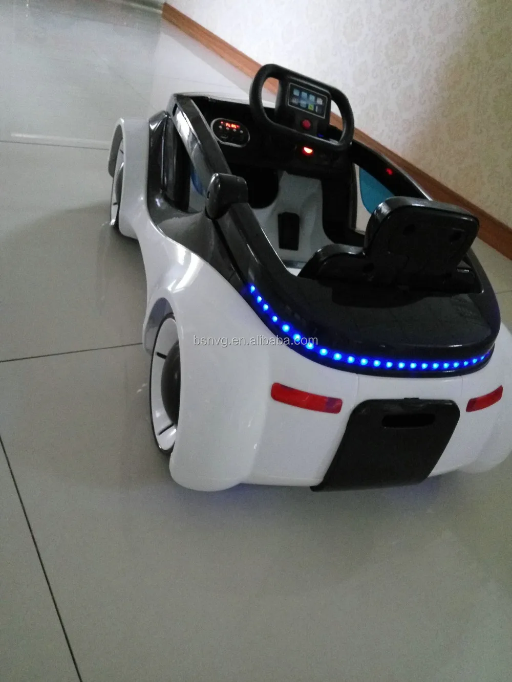 Детский электромобиль ICAR 12v White hl208