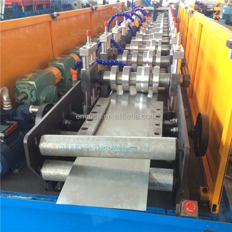 roll forming machine (16)