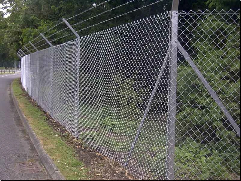 Fine Mesh Galvanized Chain Link Fence In Malaysia - Buy Fine Mesh Chain ...