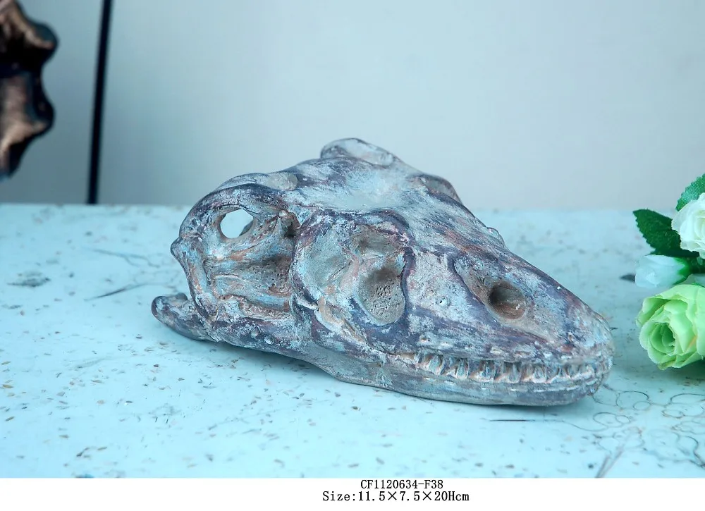 Wholesales Resin Decorative Silver Fish  Animal Statue For Wall Decor manufacture