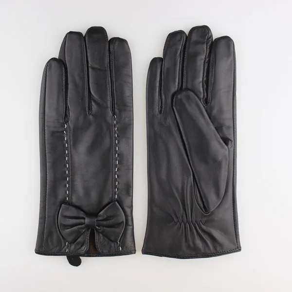 leather gloves in Europe short fashion black patent leather gloves