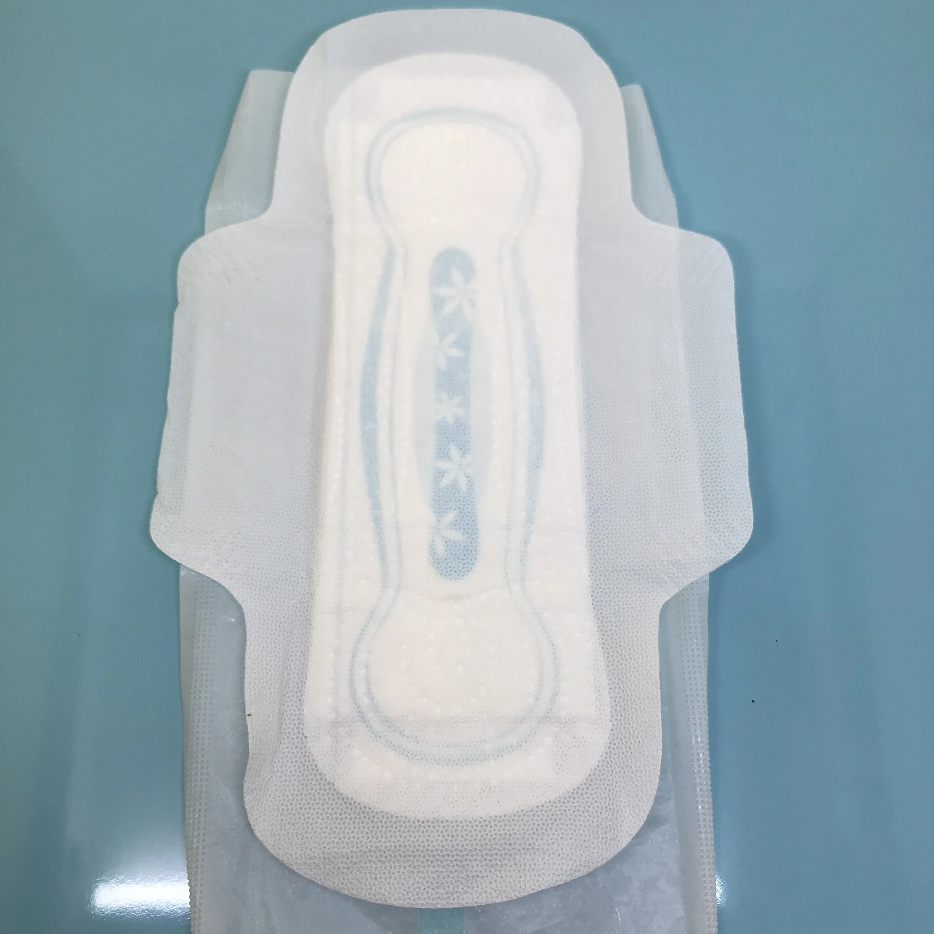 Sanitary Pad Waterproof Breathable Anion Cotton Best Selling Economic