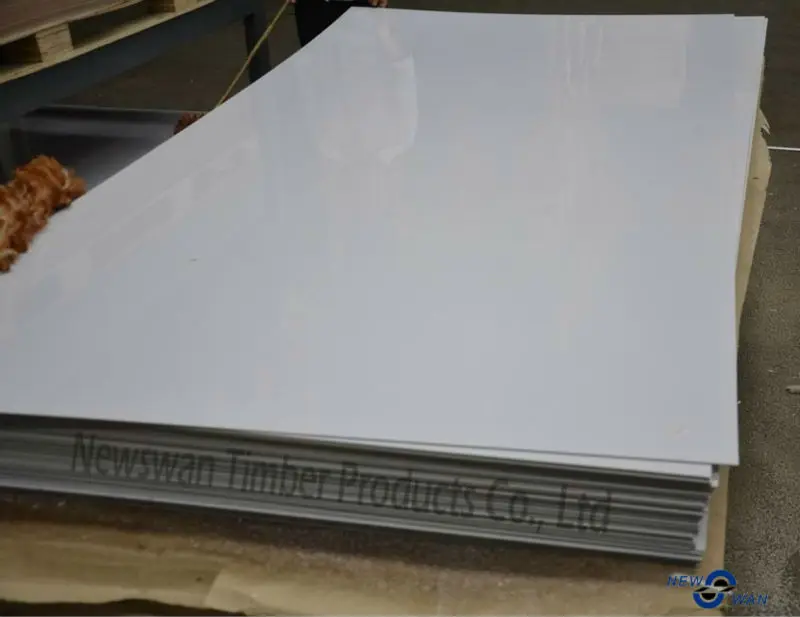 Glossy white laminate sheet