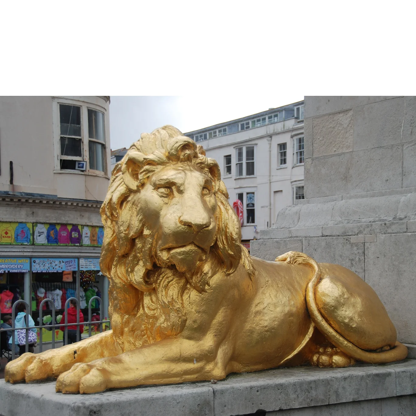 Large Outdoor Decorative Art Animal Sculpture Bronze Golden Lion Statue
