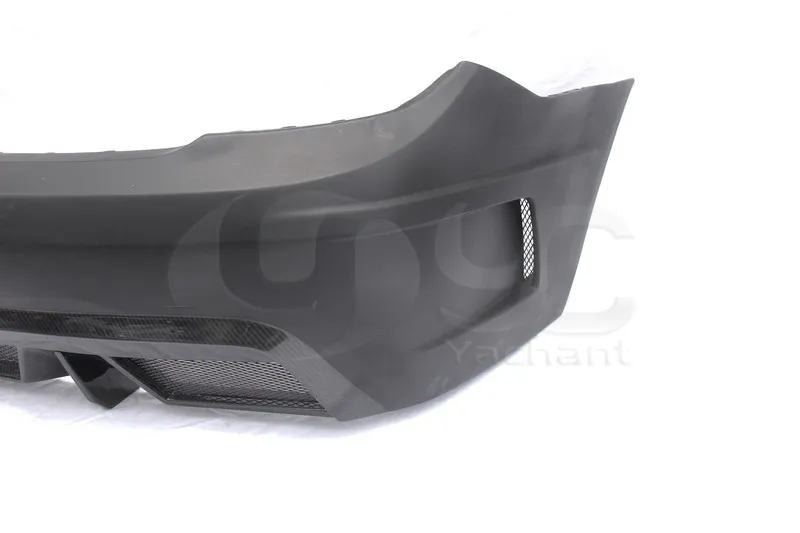 2008-2011 Mercedes Benz  W204 C63 Sedan Black Edition Style Rear Bumper FRP w CF Diffuser (6).JPG
