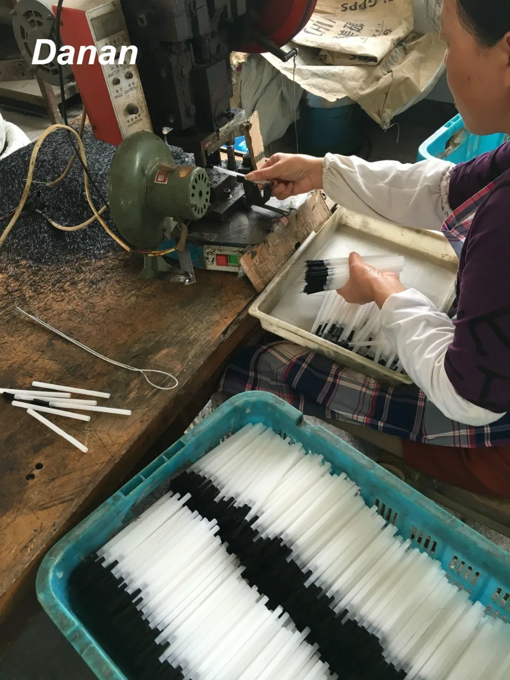 Plastic Tube Brush Gule Brush Pvc Brush Buy Plastic Gule Brush,Plastic Brush Applicator,Pvc